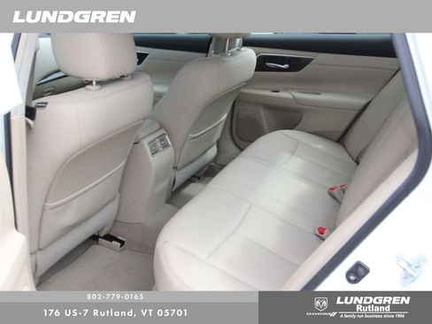 Used 2013 Nissan Altima 2.5 SL w/ Technology Pkg FWD image 9