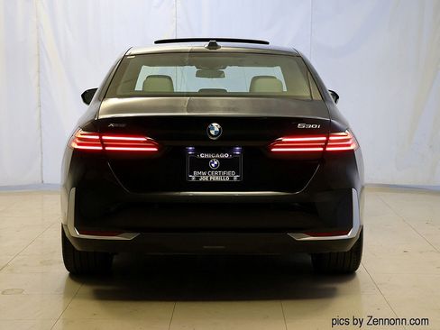 Certified 2024 BMW 530i xDrive w/ Premium Package image 7