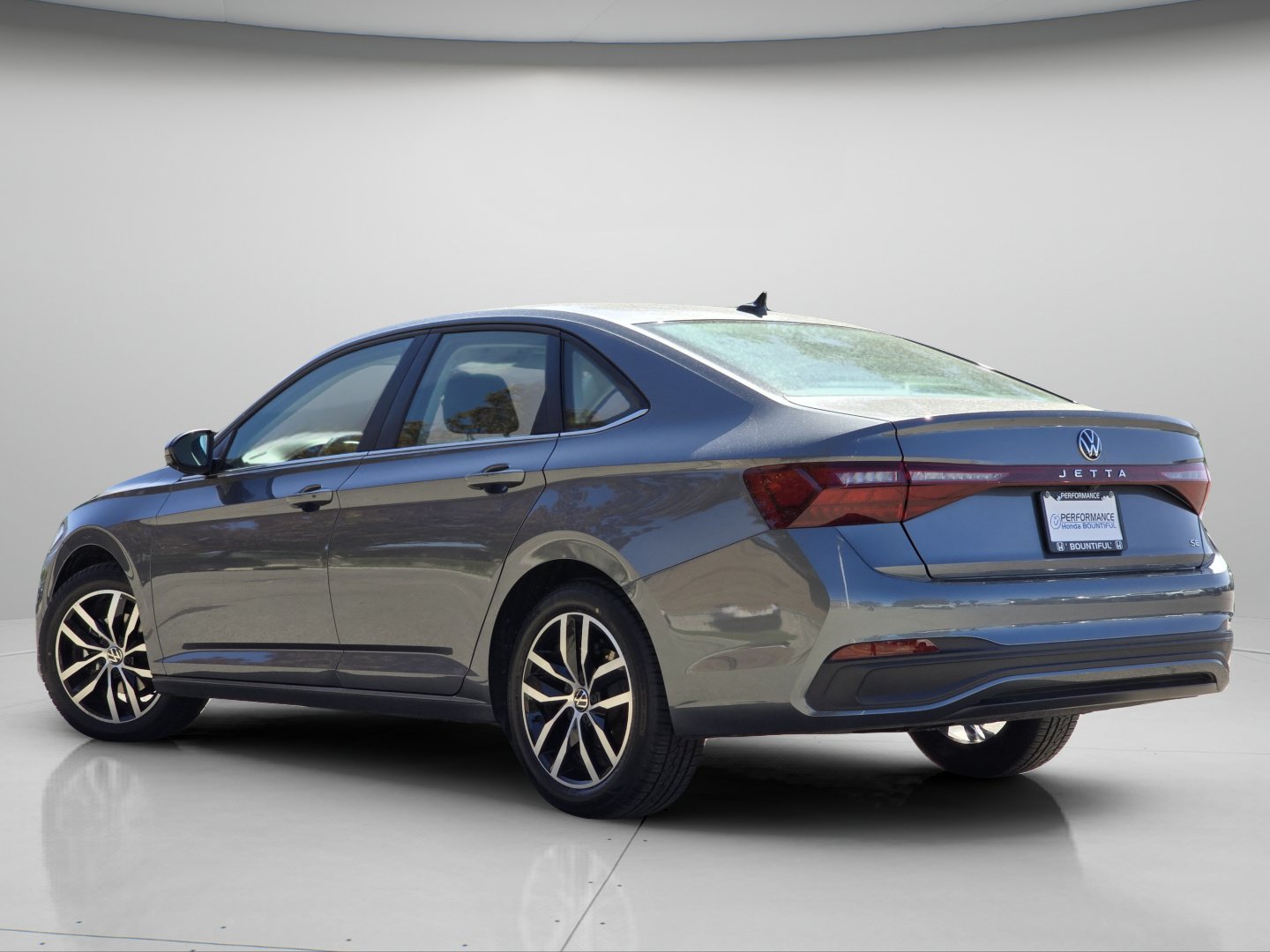 Used 2025 Volkswagen Jetta SE FWD image 23