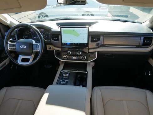 Certified 2024 Ford Expedition Limited image 10