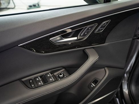 Certified 2025 Audi Q7 2.0T Premium Plus w/ Premium Plus Package image 21