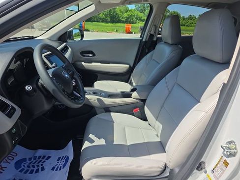 Used 2016 Honda HR-V EX image 18