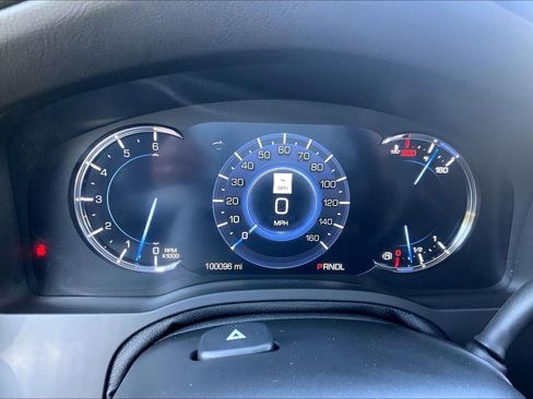 Used 2020 Cadillac Escalade Premium Luxury AWD/4WD image 21