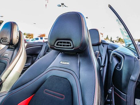 Used 2025 Mercedes-Benz CLE 53 AMG 4MATIC Cabriolet image 21