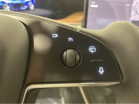 Used 2022 Tesla Model S Standard Range image 25