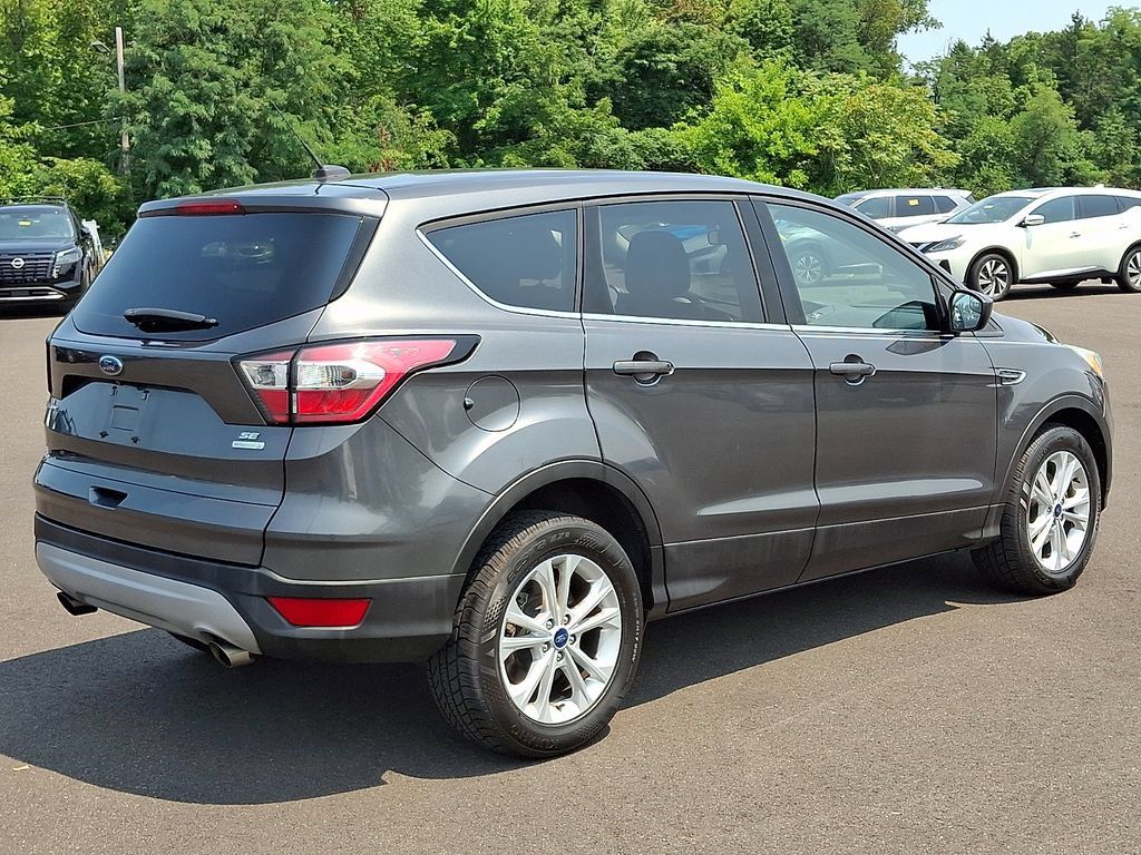 Used 2017 Ford Escape SE w/ SE Cold Weather Package FWD image 7