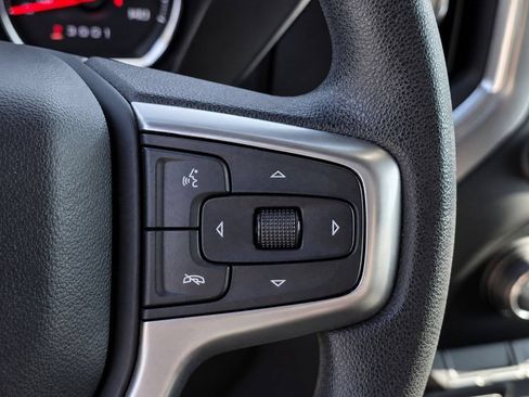 Used 2020 Chevrolet Silverado 1500 LT AWD/4WD image 26