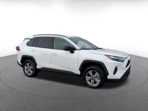 Used 2025 Toyota RAV4 LE image 2