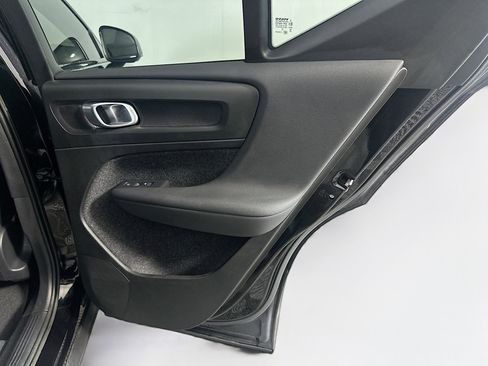 Used 2024 Volvo XC40 B5 Plus AWD/4WD image 33