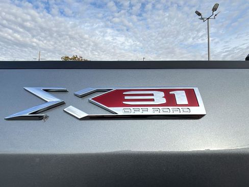 New 2026 GMC Sierra 1500 SLT w/ SLT Premium Plus Package image 9