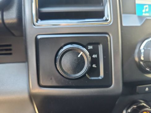 Used 2018 Ford F150 XLT w/ Equipment Group 302A Luxury AWD/4WD image 28
