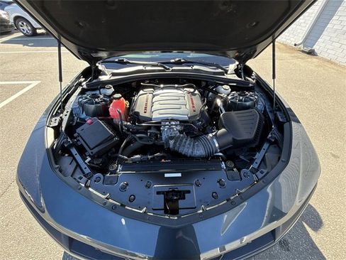 Used 2023 Chevrolet Camaro LT w/ Technology Package image 17
