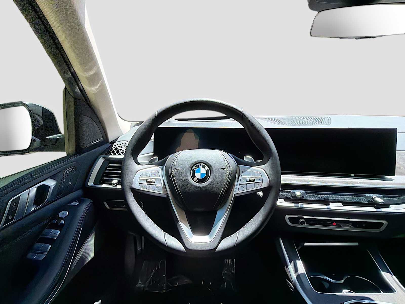 Used 2024 BMW X7 xDrive40i w/ Premium Package AWD/4WD image 11