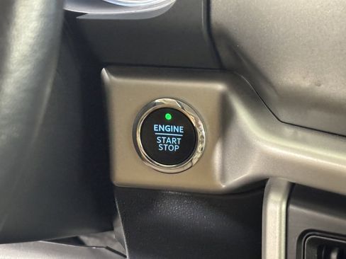 Used 2023 Ford Expedition Max XLT image 25