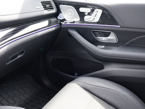 Certified 2024 Mercedes-Benz GLS 450 4MATIC image 47