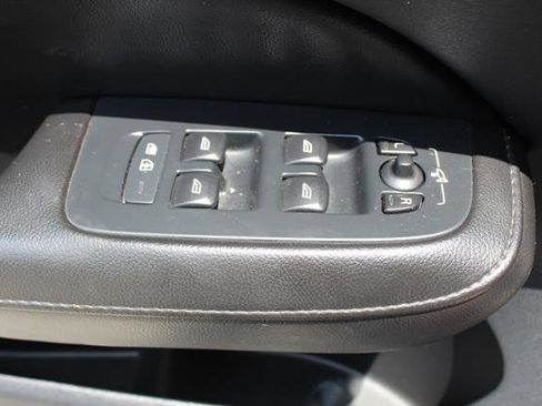 Used 2021 Volvo S60 T5 Momentum image 15