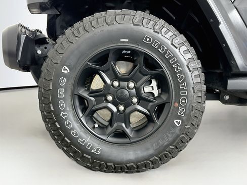 Used 2023 Jeep Wrangler Unlimited AWD/4WD image 11