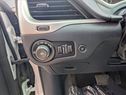 Used 2014 Jeep Cherokee Limited w/ Luxury Group image 20