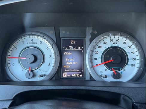 Used 2015 Toyota Sienna SE FWD image 15