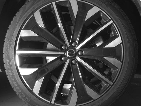 Certified 2026 Volvo XC90 B6 Plus AWD/4WD image 23