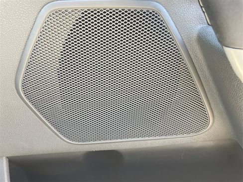 Used 2013 Ford Edge SEL image 51