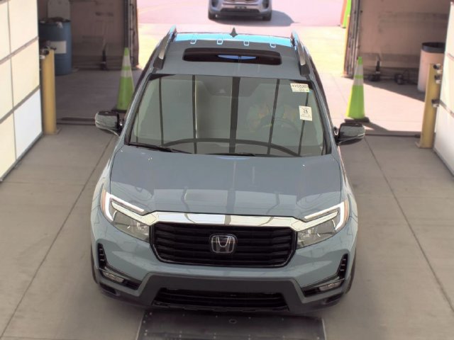 Used 2023 Honda Ridgeline RTL-E image 2