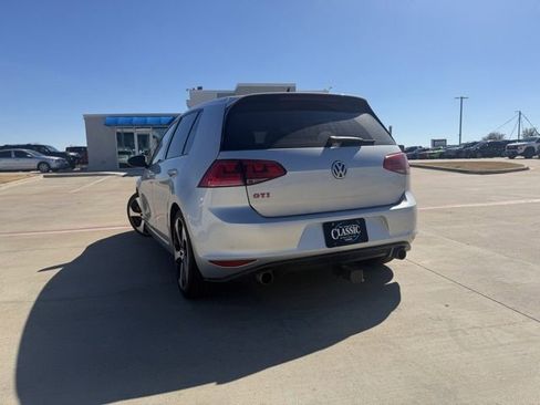 Used 2017 Volkswagen GTI S image 3