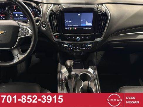 Used 2021 Chevrolet Traverse Premier AWD/4WD image 24
