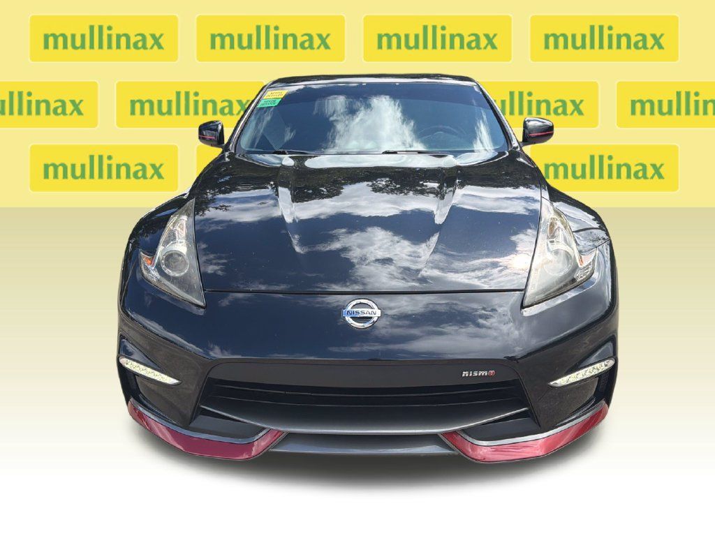Used 2019 Nissan 370Z NISMO RWD image 14