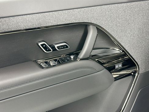 Used 2025 Land Rover Range Rover Sport Dynamic SE image 15