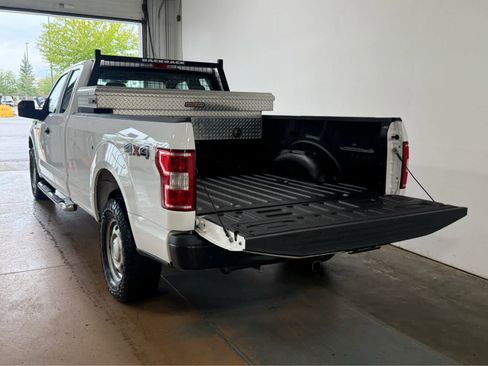 Used 2018 Ford F150 XL w/ Equipment Group 101A Mid AWD/4WD image 4