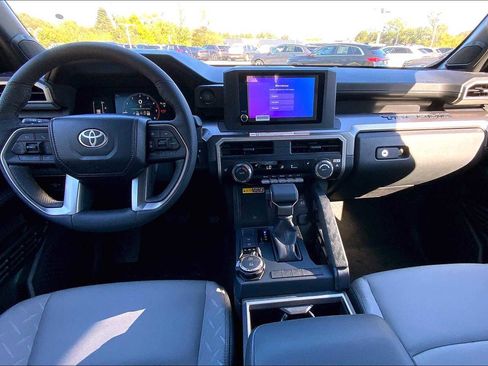 New 2025 Toyota Tacoma SR5 image 5