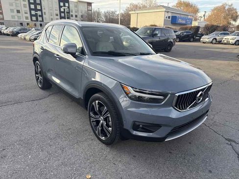 Used 2020 Volvo XC40 T5 Inscription w/ Protection Package Premier image 4