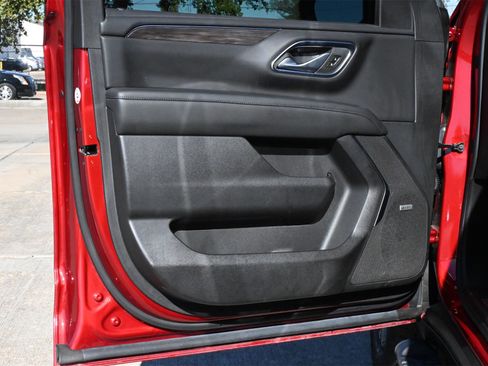 Used 2024 Chevrolet Tahoe Z71 image 19