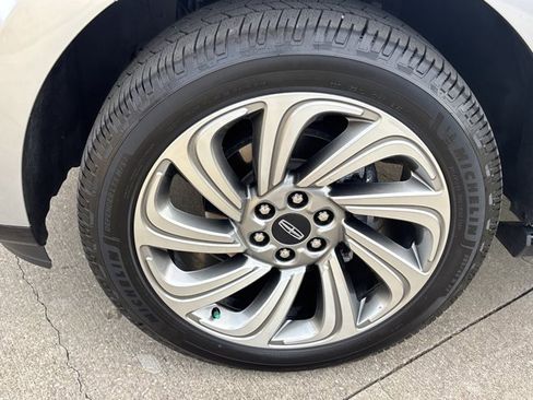 Used 2022 Lincoln Navigator Reserve image 14