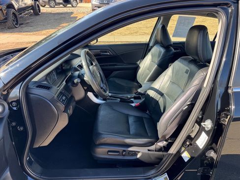 Used 2015 Honda Accord EX-L image 11