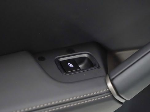 New 2026 Porsche Cayenne Turbo image 16