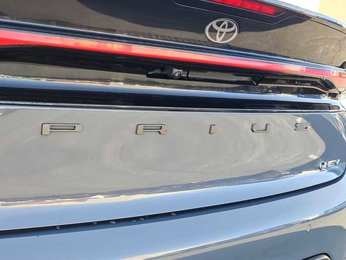 Used 2024 Toyota Prius LE image 12