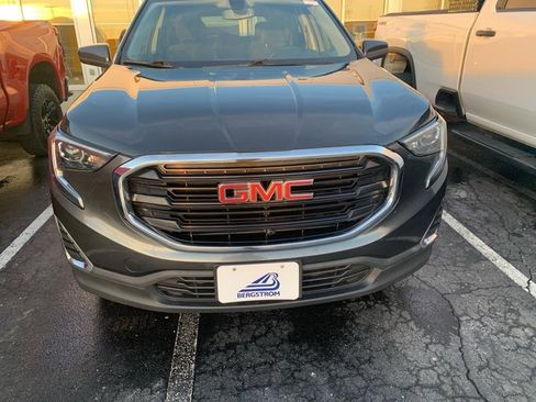Used 2018 GMC Terrain SLE image 2