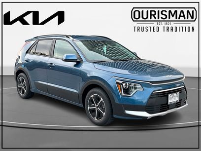 New 2025 Kia Niro EX