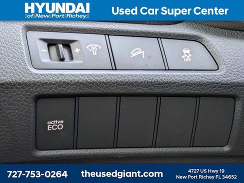 Used 2015 Hyundai Santa Fe Sport w/ Option Group 02 FWD image 28