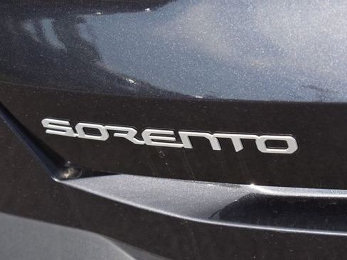 New 2025 Kia Sorento LX FWD image 16
