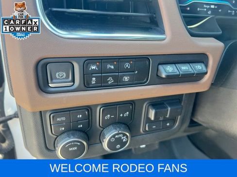 Used 2023 Chevrolet Suburban High Country w/ Premium Package AWD/4WD image 16