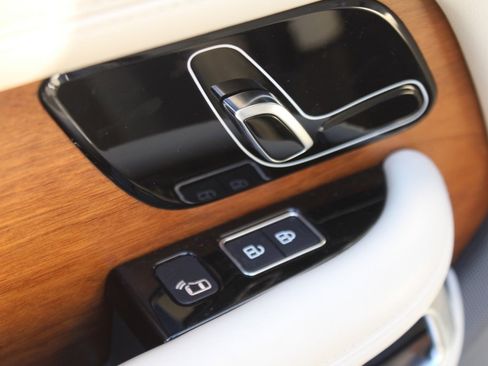 Used 2022 Land Rover Range Rover Westminster Edition image 34