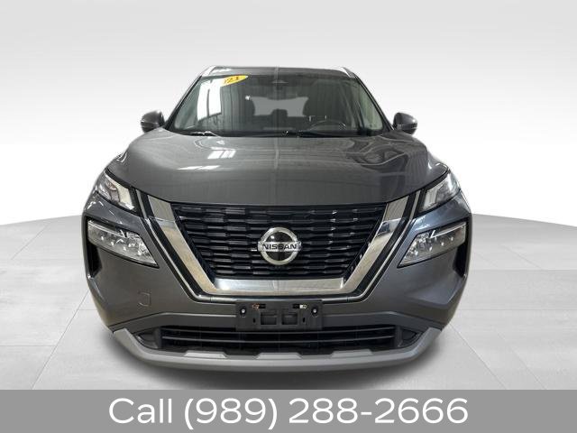 Used 2021 Nissan Rogue SV FWD image 2