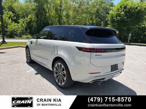 Used 2025 Land Rover Range Rover Sport Dynamic SE AWD/4WD image 3