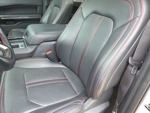 Used 2023 Ford Expedition Limited RWD image 8