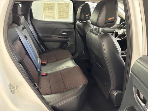Used 2025 Nissan Kicks SR w/ SR Premium Package AWD/4WD image 27