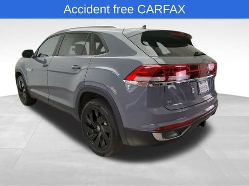 Used 2024 Volkswagen Atlas Cross Sport SE AWD/4WD image 4