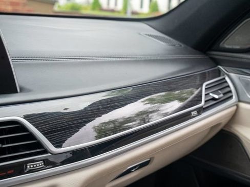 Used 2019 BMW 740i w/ Executive Package RWD image 46